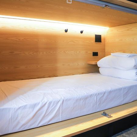 The Capsule Hotel Sydney Esterno foto